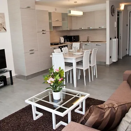 With A View Apartment Gera Lario